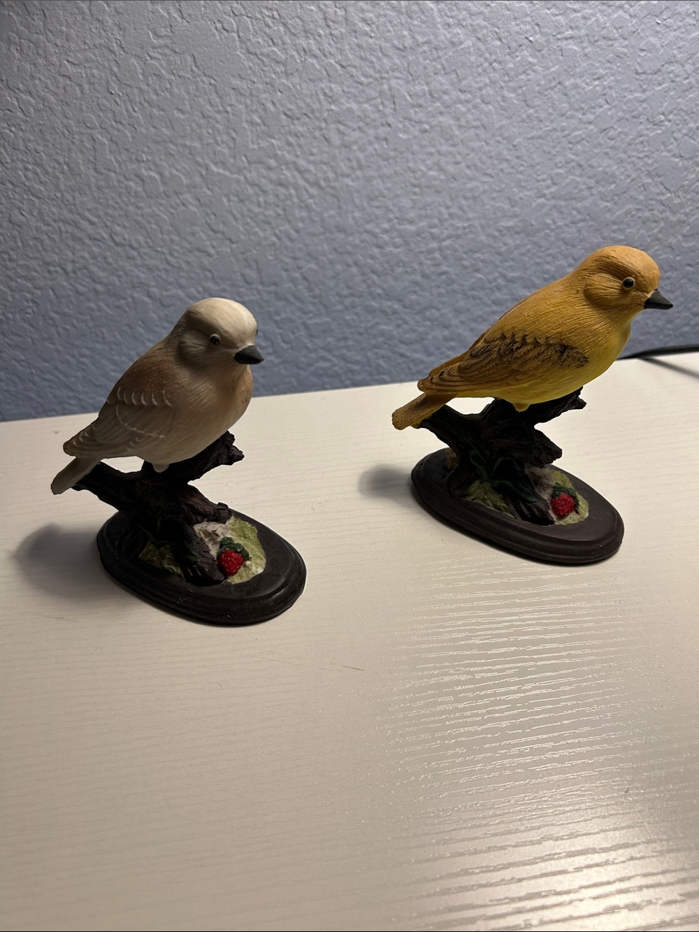 Decorative Resin Bird Figurines - Yellow and Light Brown - Pets Bird